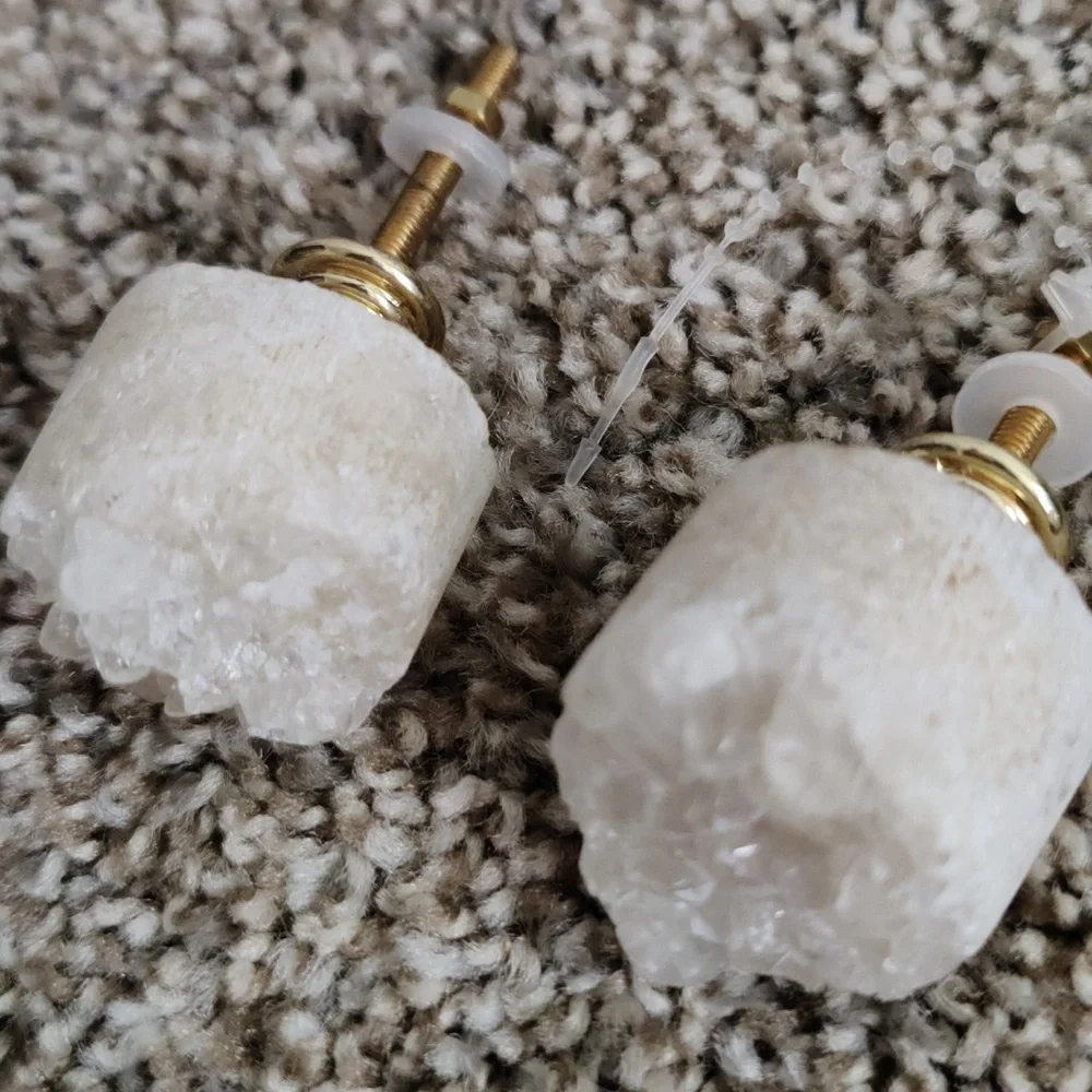 Crystal type knobs qty 2